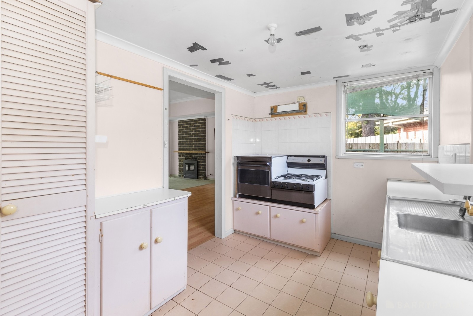 2 Bronwyn Court, Clayton South, VIC 3169, Clayton South - Thumbnail 4