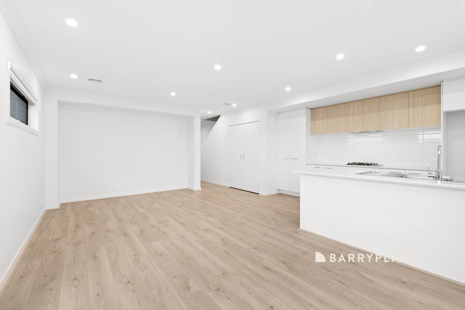 2 Bronze Leaf Walk, Narre Warren South, VIC 3805, Narre Warren South - Thumbnail 2