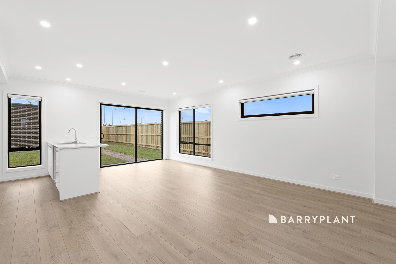 2 Bronze Leaf Walk, Narre Warren South, VIC 3805, Narre Warren South - Thumbnail 4