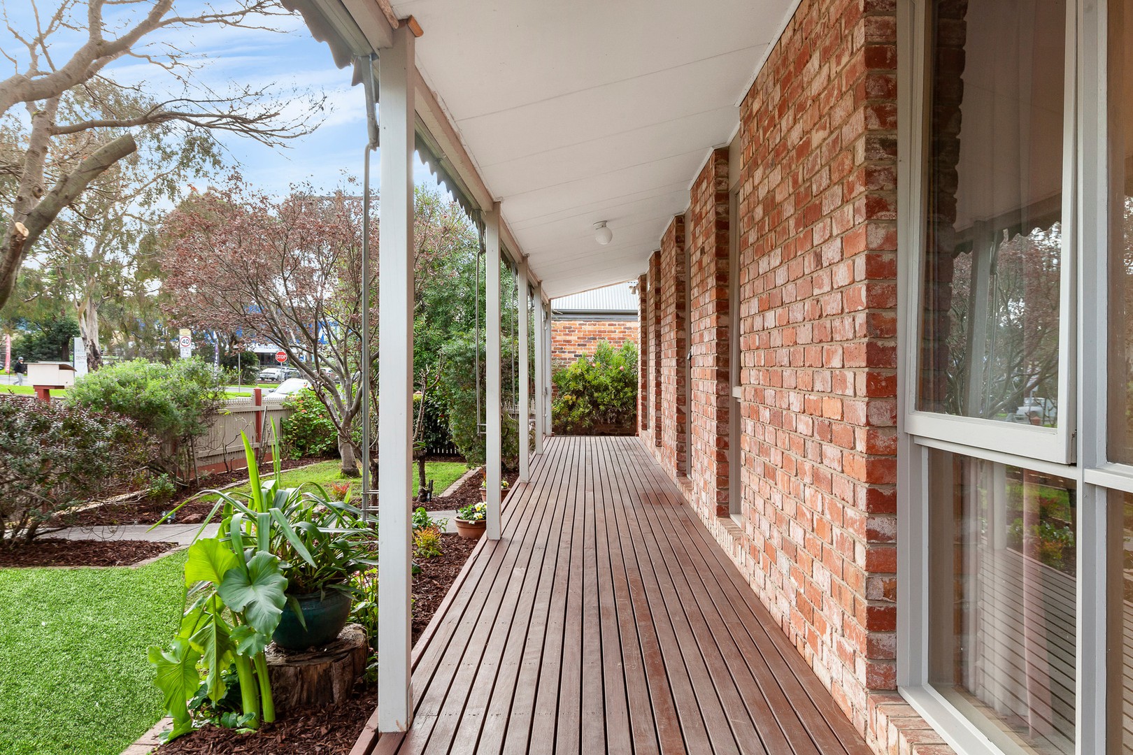 2 Bruford Street, Diamond Creek, VIC 3089, Diamond Creek - Thumbnail 2