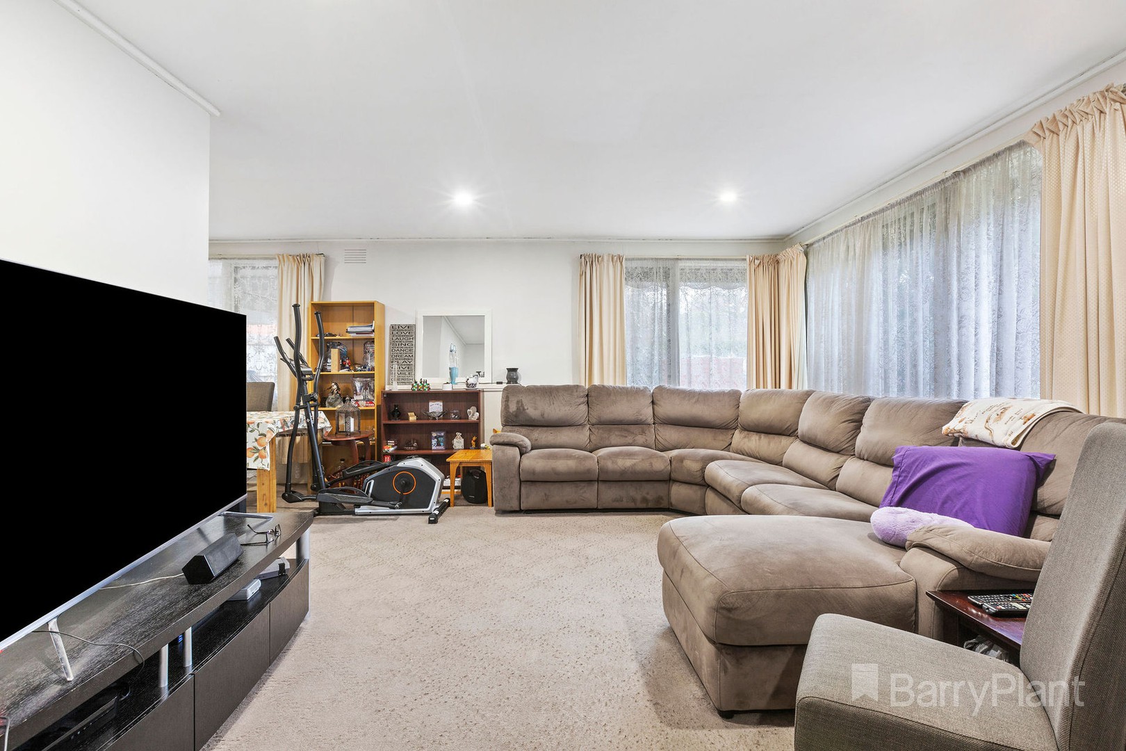 2 Brunei Grove, Frankston, VIC 3199, Frankston - Thumbnail 2