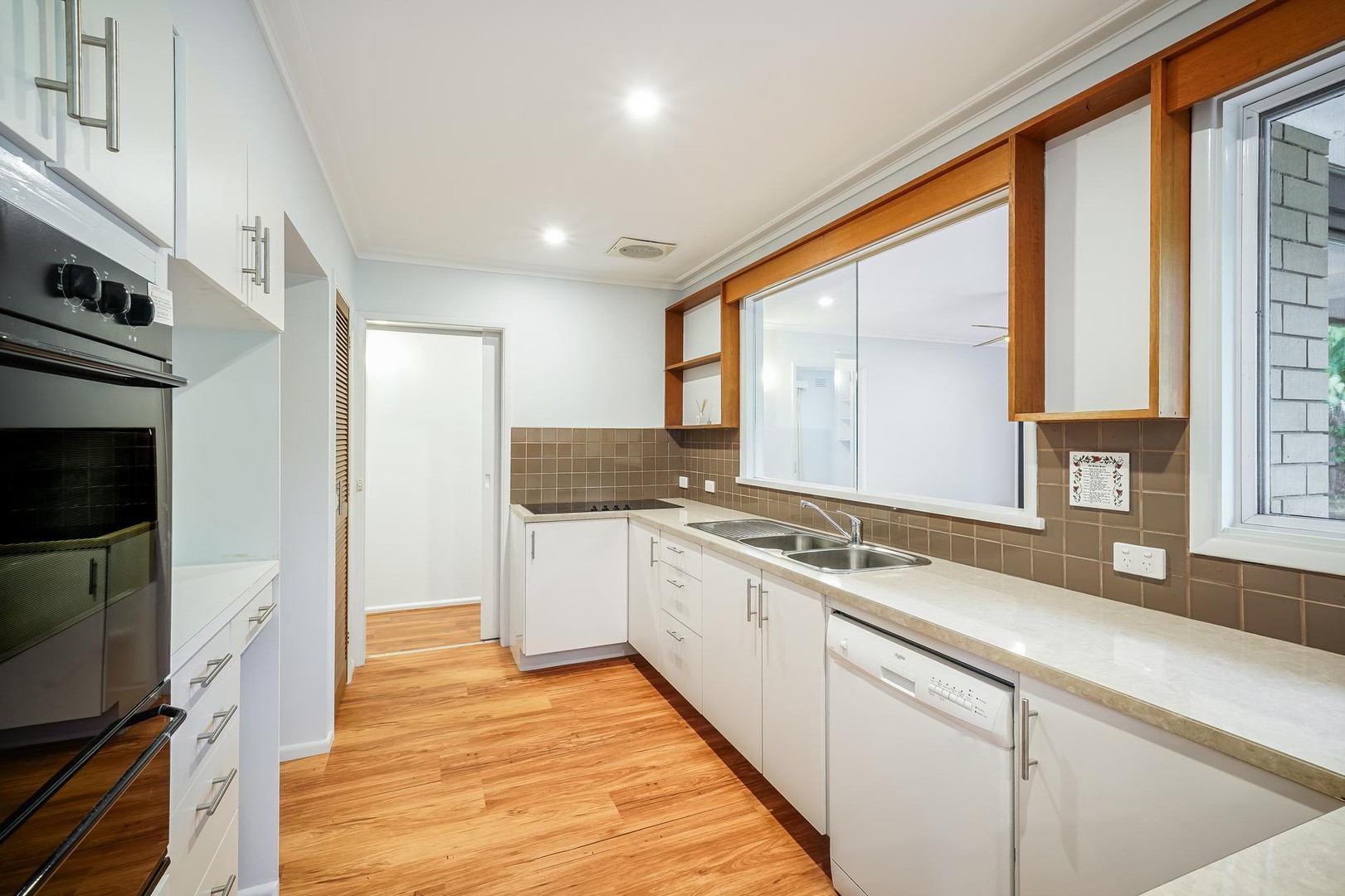 2 Bundoora Crescent, Highton, VIC 3216, Highton - Thumbnail 2