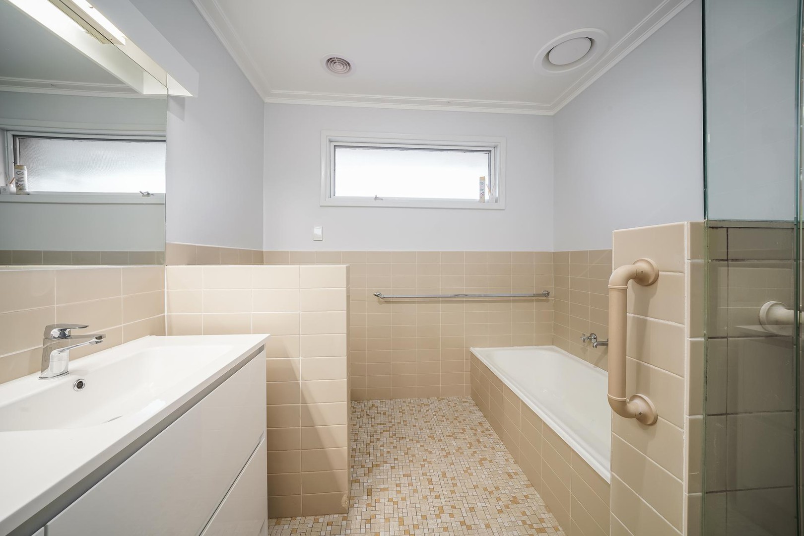 2 Bundoora Crescent, Highton, VIC 3216, Highton - Thumbnail 7