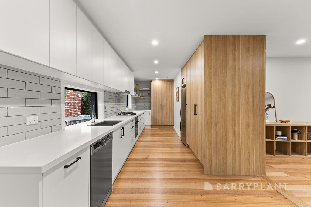 2 Caledonia Crescent, Mulgrave, VIC 3170, Mulgrave - Thumbnail 3