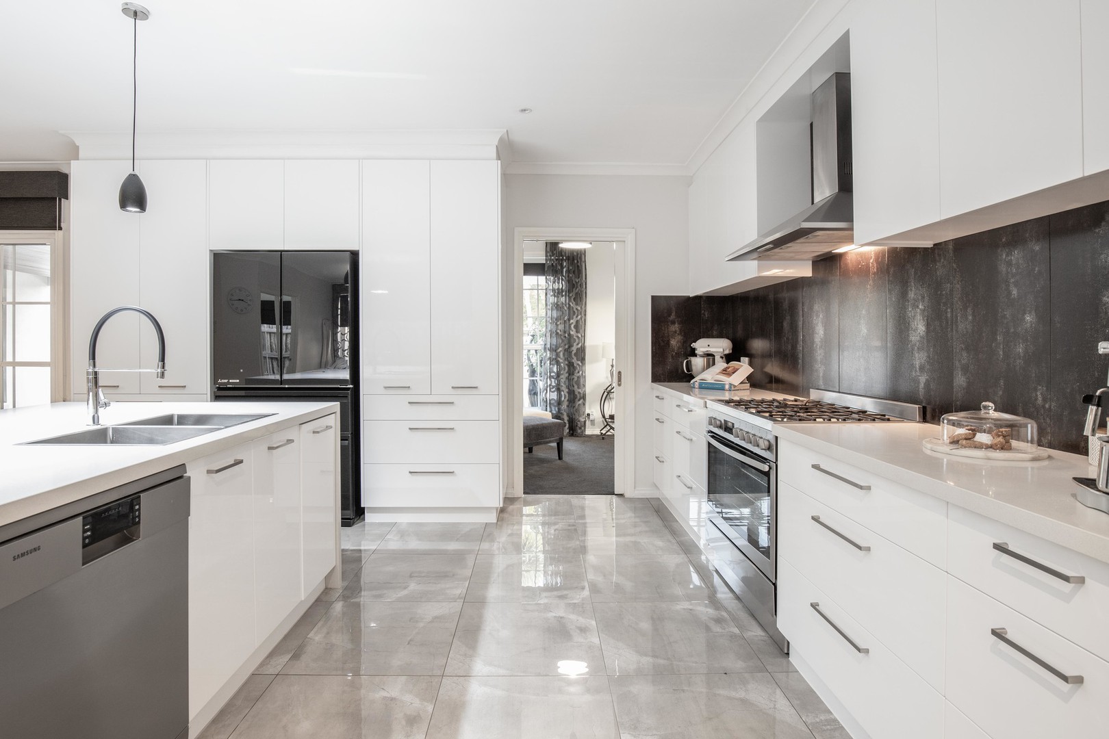 2 Cambridge Crescent, Taylors Lakes, VIC 3038, Taylors Lakes - Thumbnail 4