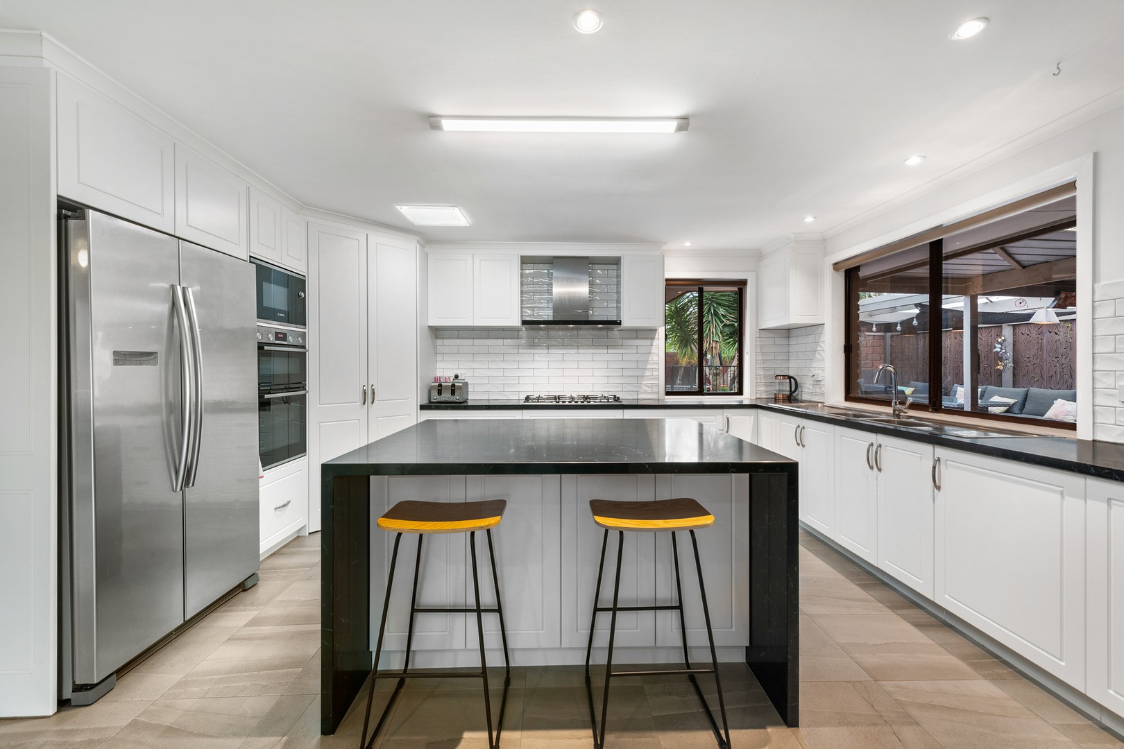 2 Canterbury Place, Werribee, VIC 3030, Werribee - Thumbnail 5