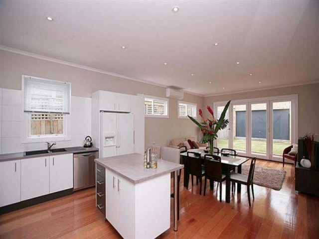 2 Canterbury St, Moonee Ponds, VIC 3039 - Thumbnail 2 - 14/07/2025