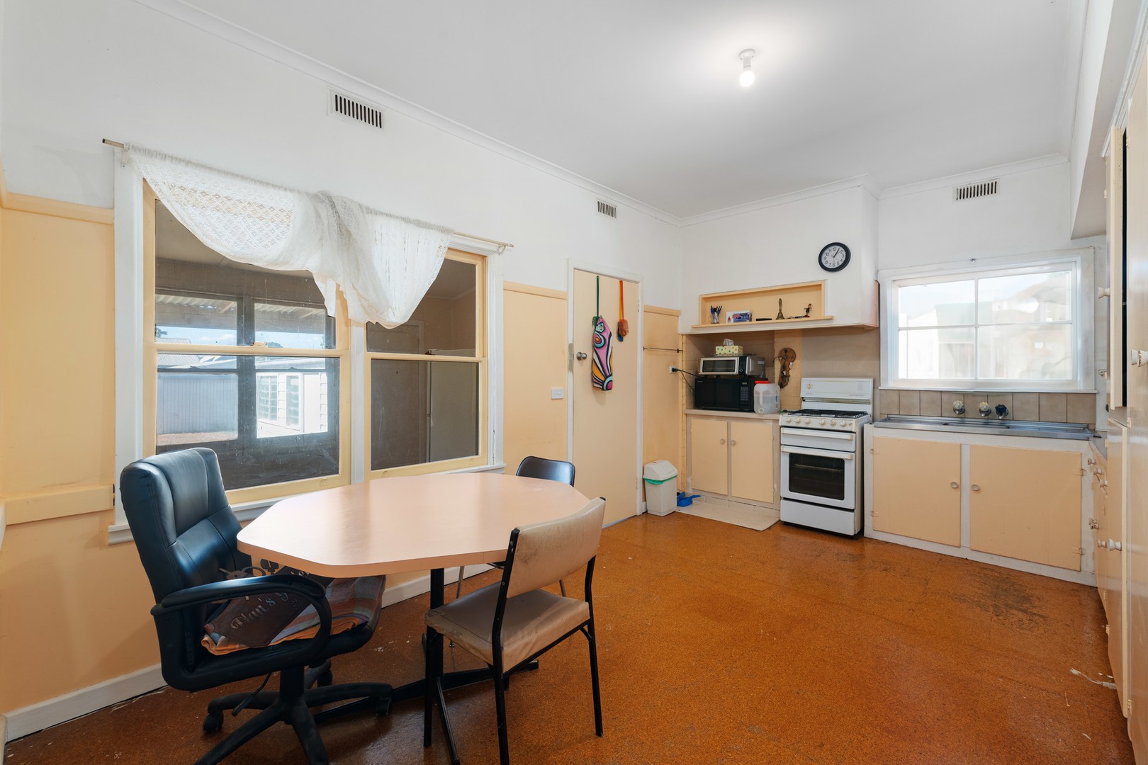 2 Carrington Street, Robinvale, VIC 3549, Robinvale - Thumbnail 3