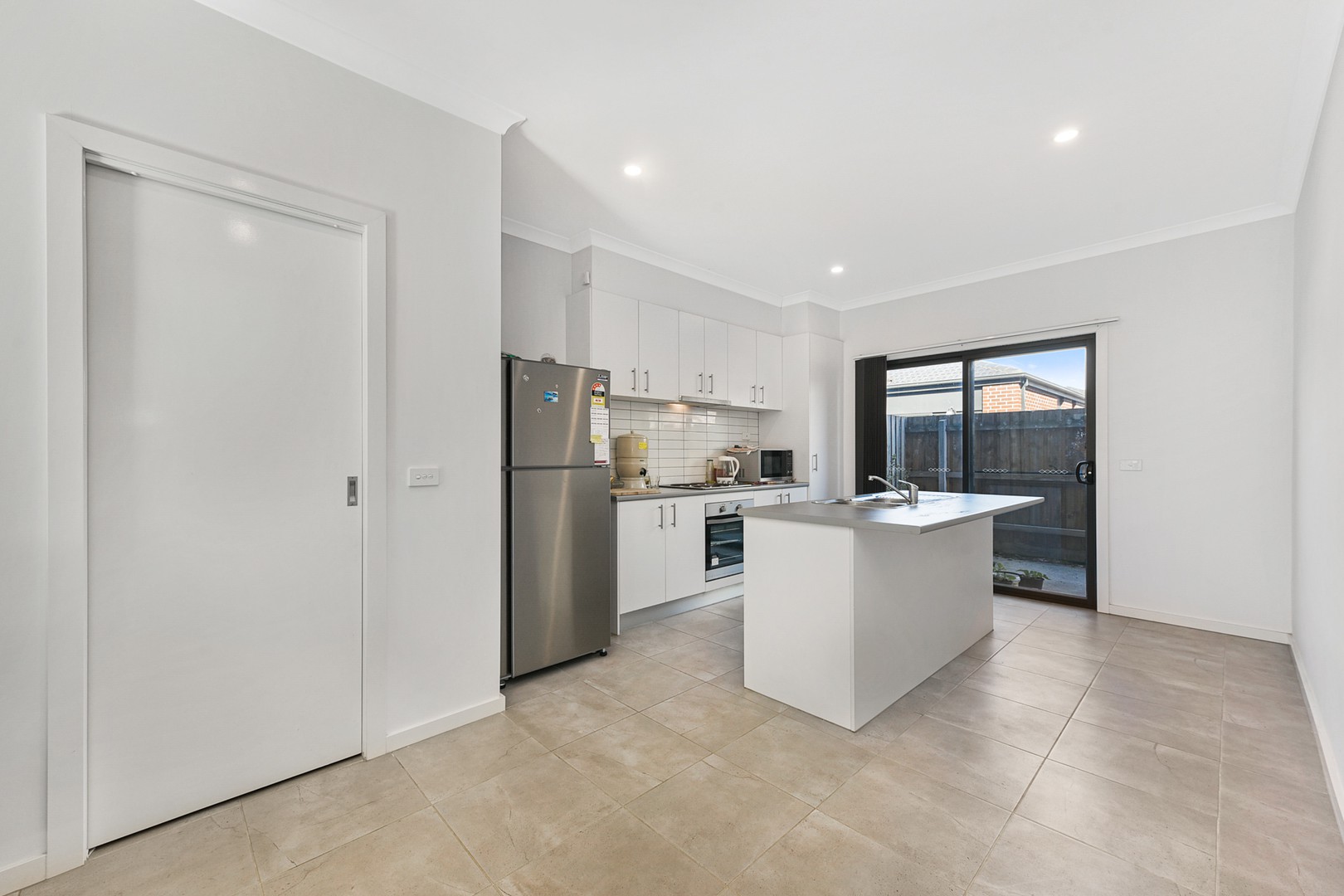 2 Cassius CircuitCranbourne North, VIC 3977, Cranbourne North - Thumbnail 3