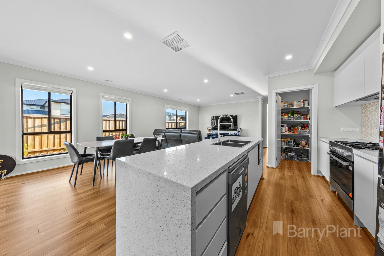 2 Chalcot Circuit, Fraser Rise, VIC 3336, Fraser Rise - Thumbnail 6