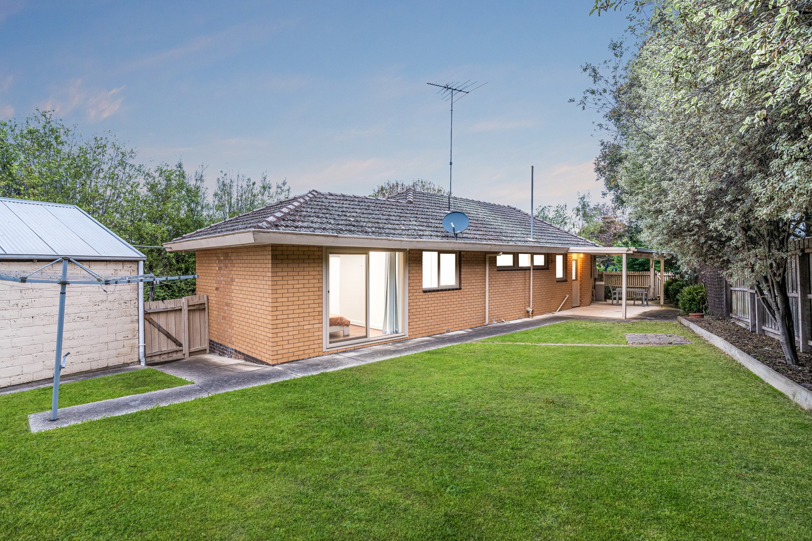 2 Cheam Walk, Highton, VIC 3216 - Thumbnail 2 - 24/10/2025