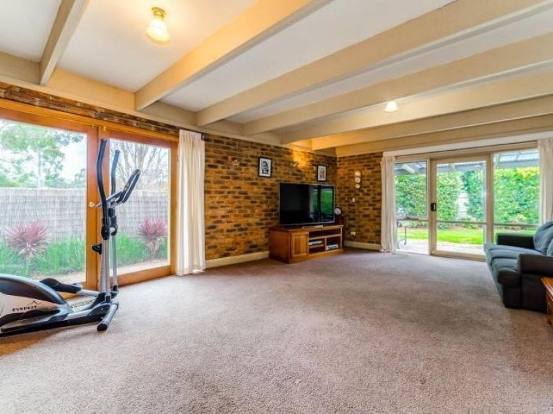 2 Cherrytree Rise, Knoxfield, VIC 3180, Knoxfield - Thumbnail 3
