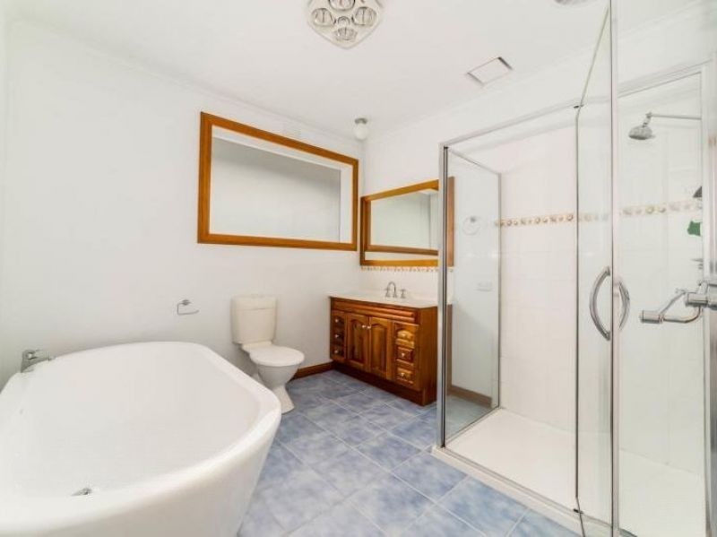 2 Cherrytree Rise, Knoxfield, VIC 3180, Knoxfield - Thumbnail 4