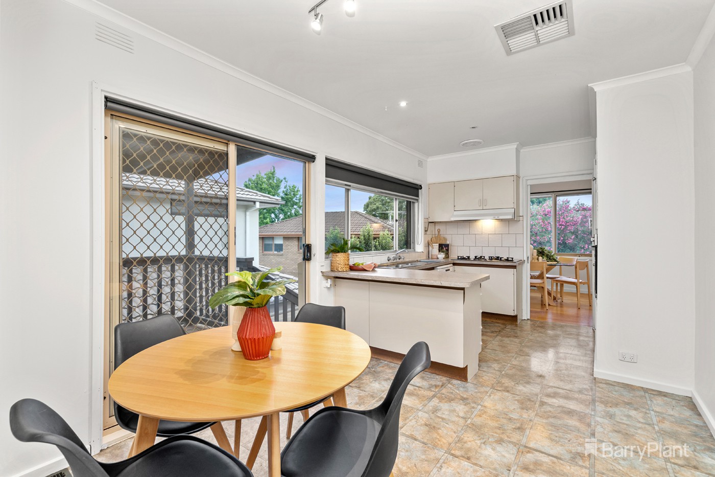 2 Chippendale Court, Chirnside Park, VIC 3116, Chirnside Park - Thumbnail 4