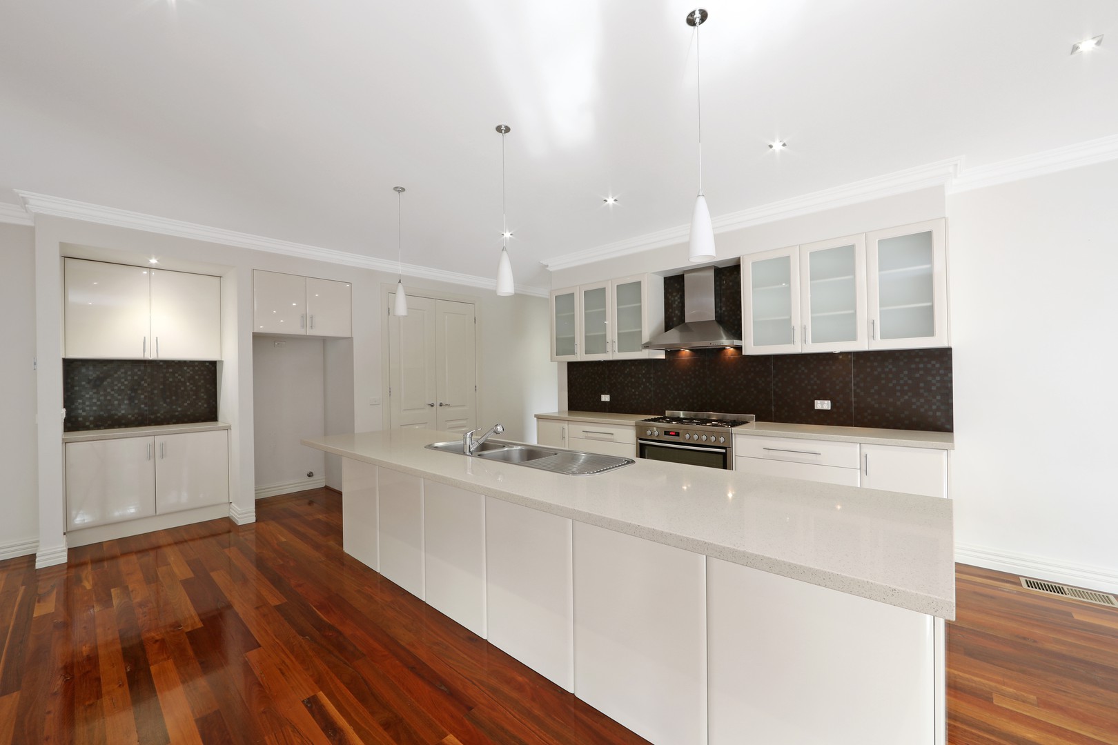 2 Clayden Rise, Lysterfield, VIC 3156, Lysterfield - Thumbnail 2