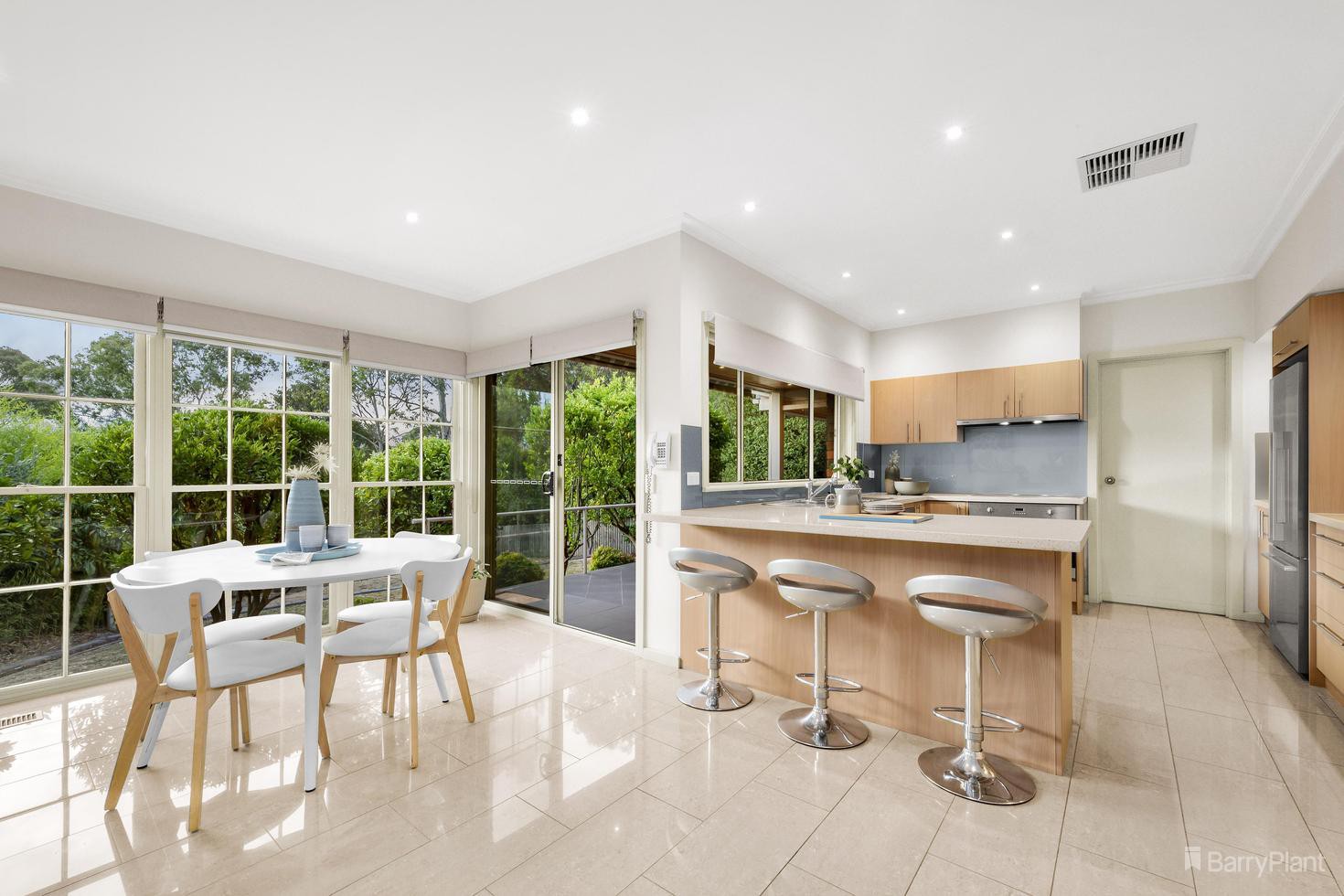 2 Clays Court, Templestowe, VIC 3106, Templestowe - Thumbnail 3