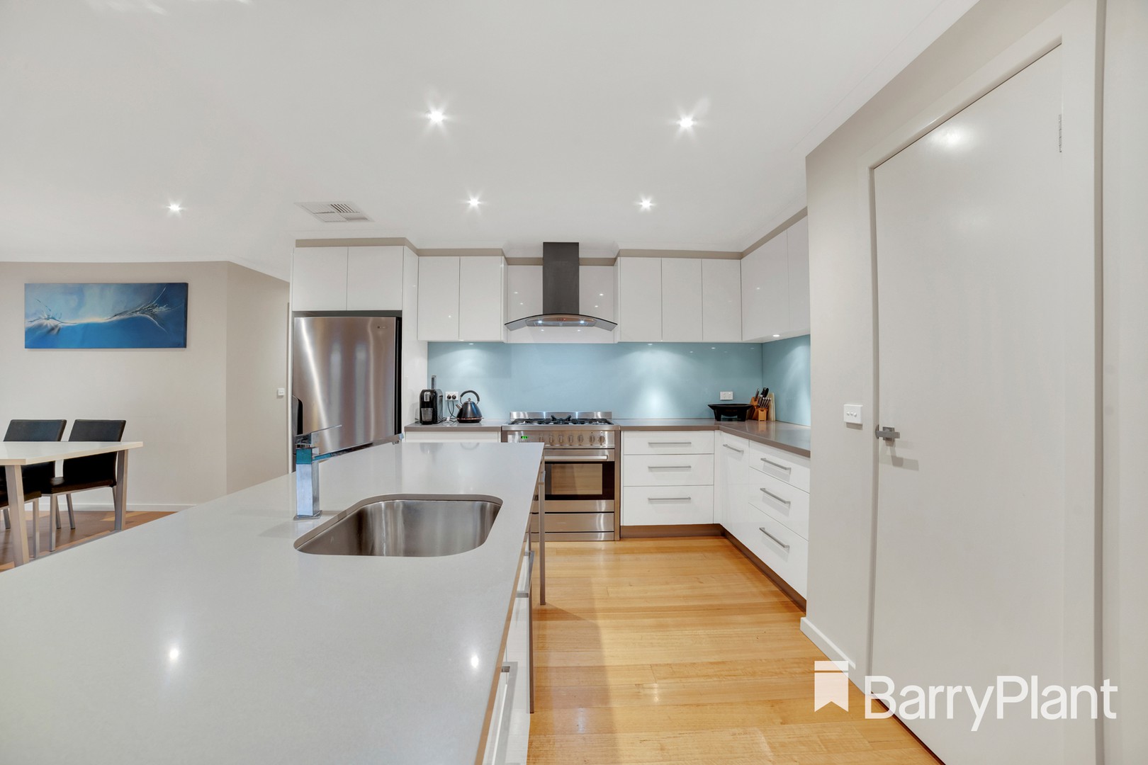 2 Clifton Court, Mulgrave, VIC 3170, Mulgrave - Thumbnail 3