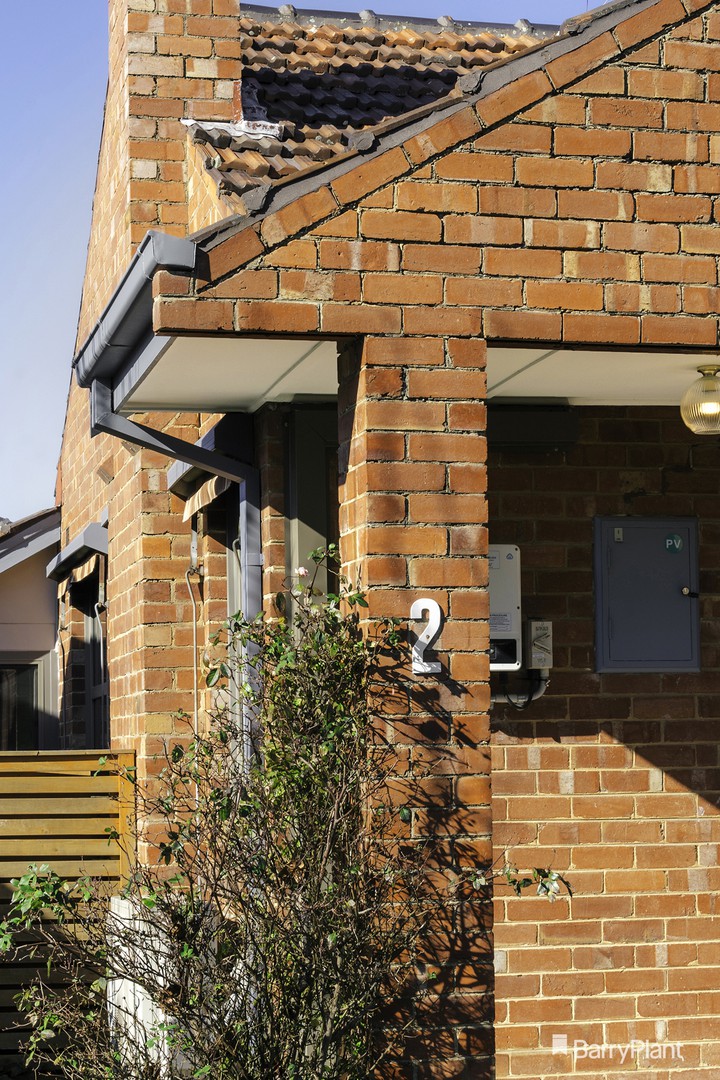 2 Clinnick Street, Reservoir, VIC 3073 - Thumbnail 2 - 01/08/2023