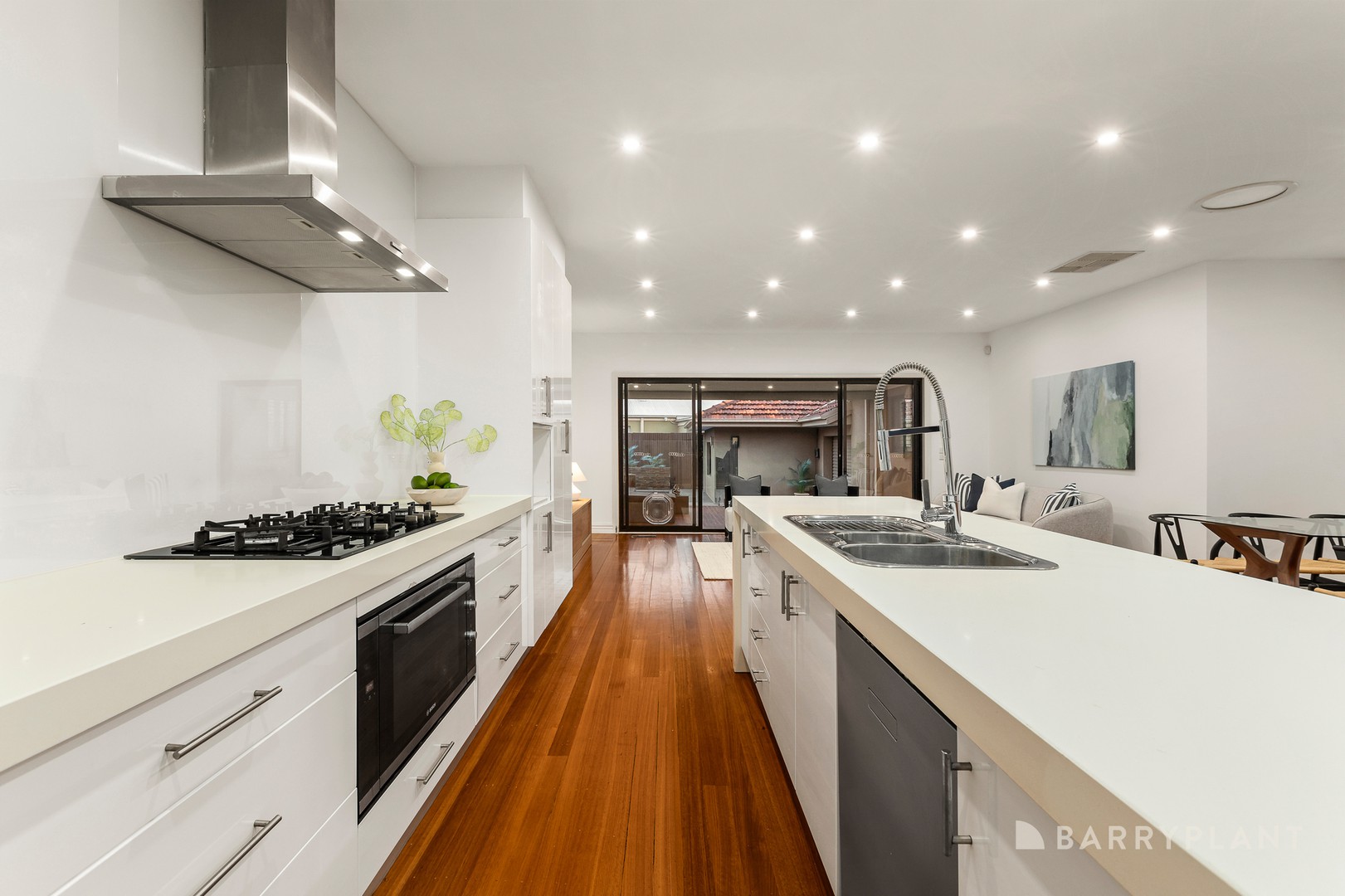 2 Collocott Street, Mordialloc, VIC 3195 - Thumbnail 2 - 13/02/2025