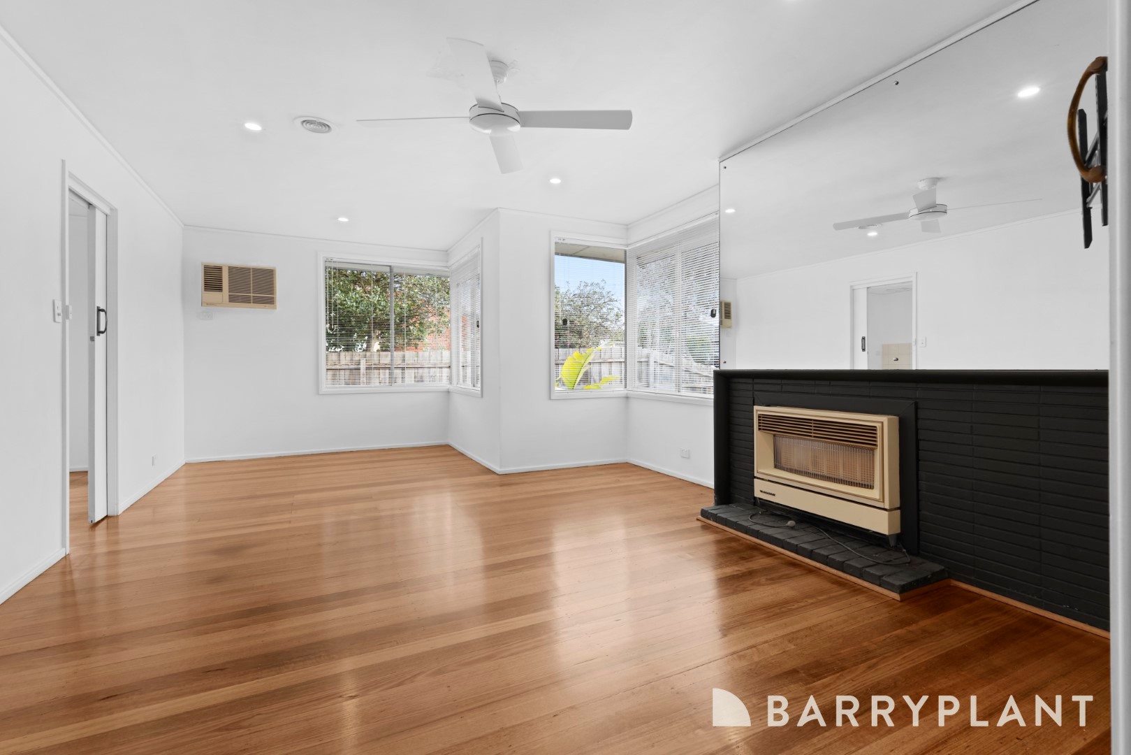 2 Connell Close, Dingley Village, VIC 3172 - Thumbnail 2 - 17/06/2024