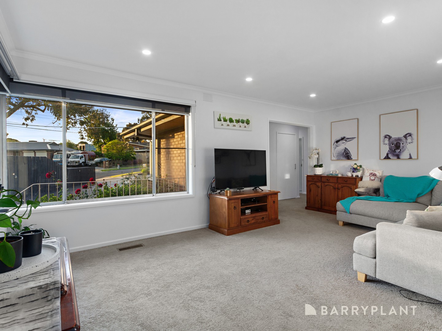 2 Cook Court, Ferntree Gully, VIC 3156 - Thumbnail 2 - 31/01/2025