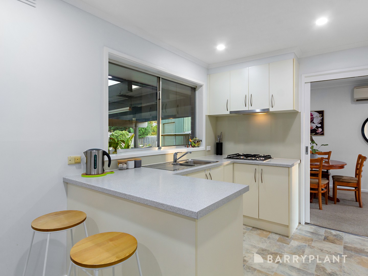 2 Cook Court, Ferntree Gully, VIC 3156, Ferntree Gully - Thumbnail 3