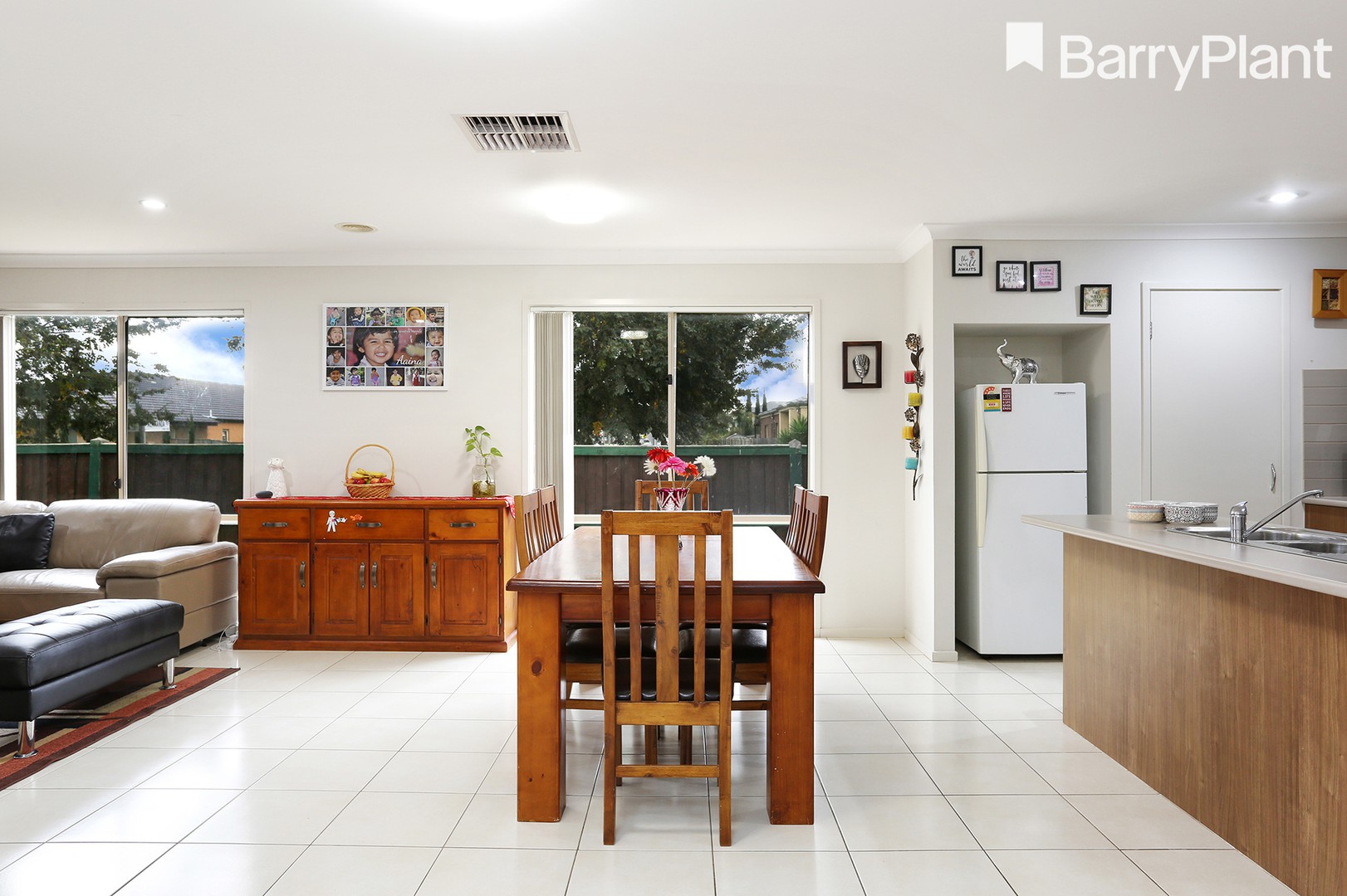 2 Cooktown Avenue, Point Cook, VIC 3030, Point Cook - Thumbnail 3
