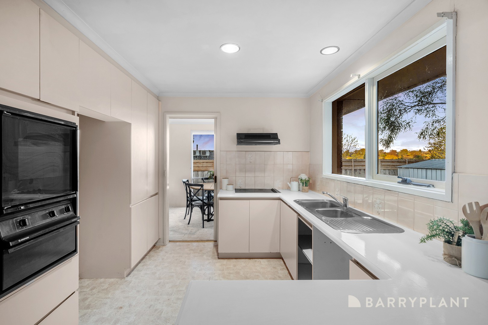 2 Cotswold Court, Chirnside Park, VIC 3116, Chirnside Park - Thumbnail 3