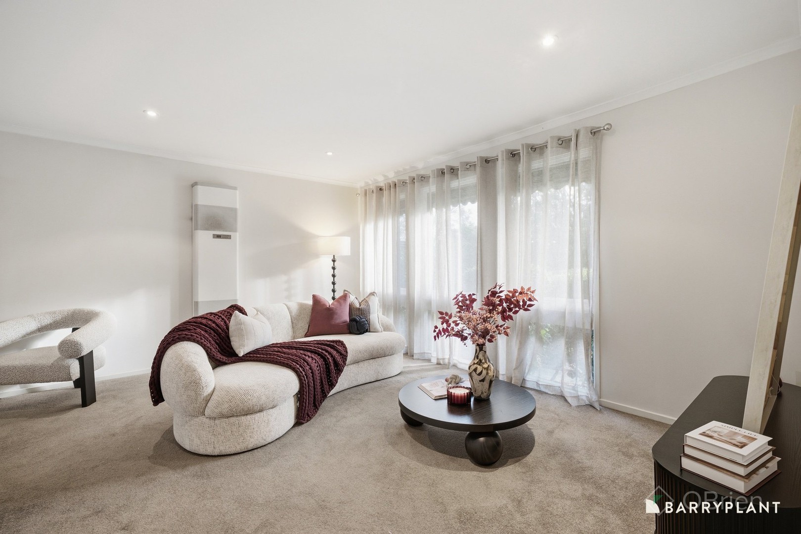 2 Courtney Square, Wantirna, VIC 3152 - Thumbnail 2 - 07/10/2026