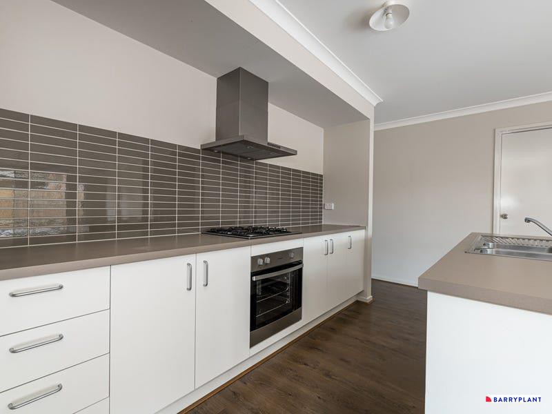 2 Crisp Street, Clyde North, VIC 3978 - Thumbnail 1 - 20/04/2026