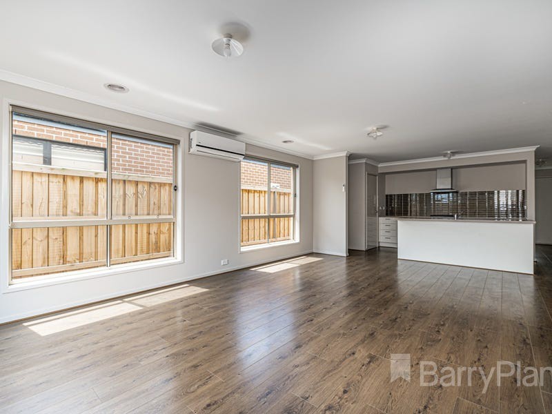 2 Crisp Street, Clyde North, VIC 3978, Clyde North - Thumbnail 4