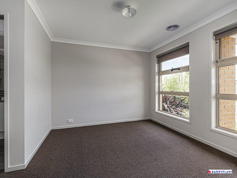 2 Crisp Street, Clyde North, VIC 3978, Clyde North - Thumbnail 6