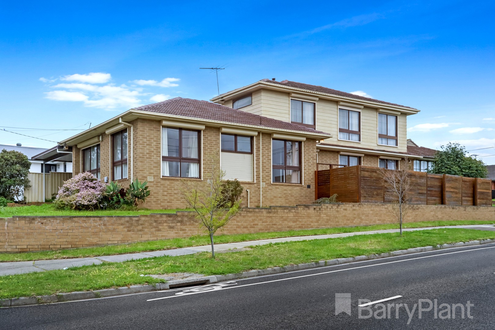 2 Cromer Court, Gladstone Park, VIC 3043, Gladstone Park - Thumbnail 2