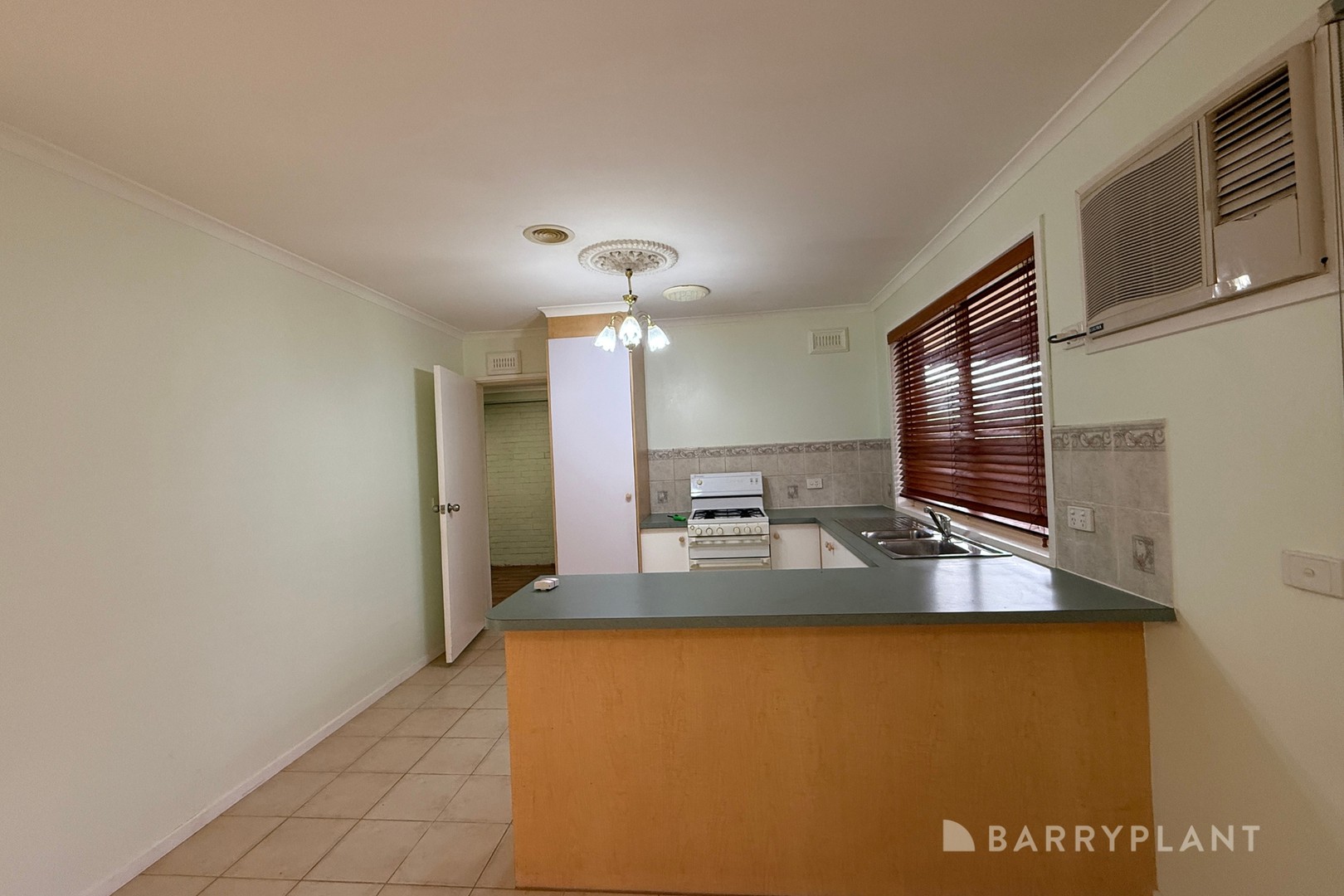 2 Dauphine Mews, Hoppers Crossing, VIC 3029, Hoppers Crossing - Thumbnail 3