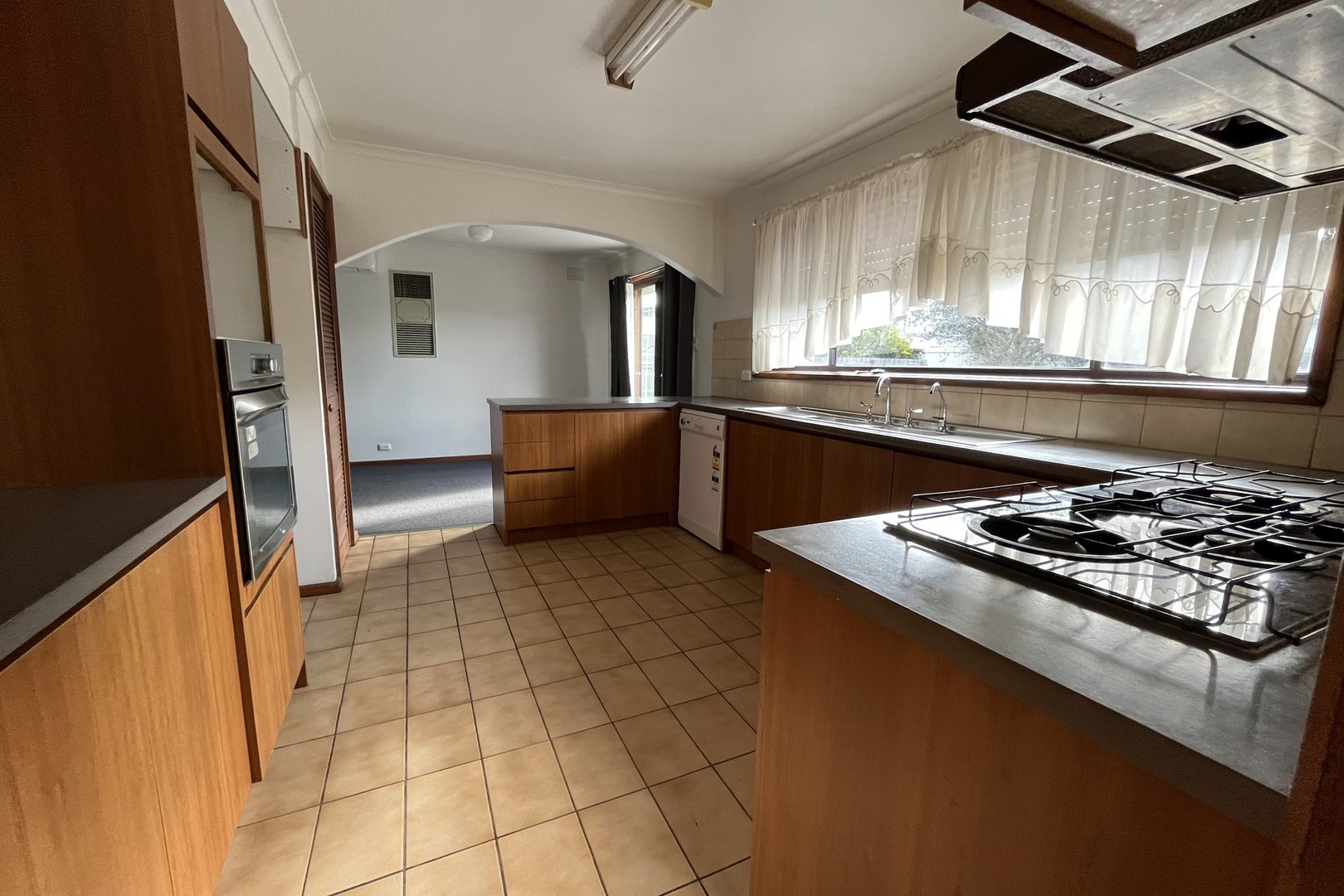 2 Davidson Street, Reservoir, VIC 3073, Reservoir - Thumbnail 3