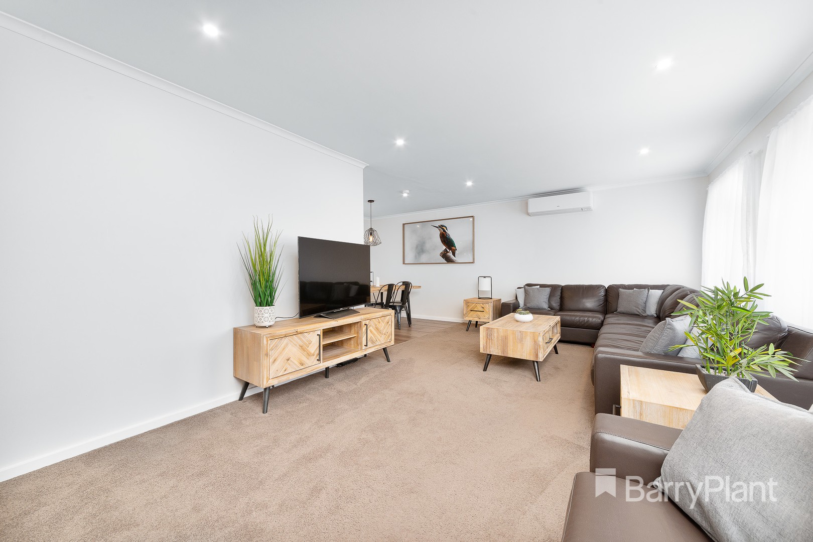 2 Dean Court, Epping, VIC 3076 - Thumbnail 2 - 18/03/2022