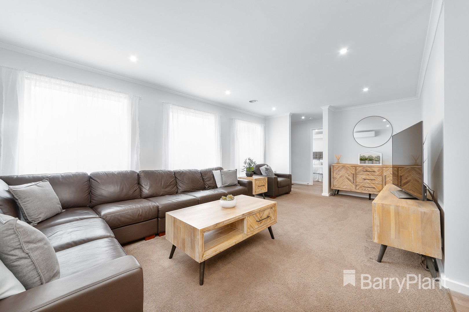 2 Dean Court, Epping, VIC 3076, Epping - Thumbnail 3