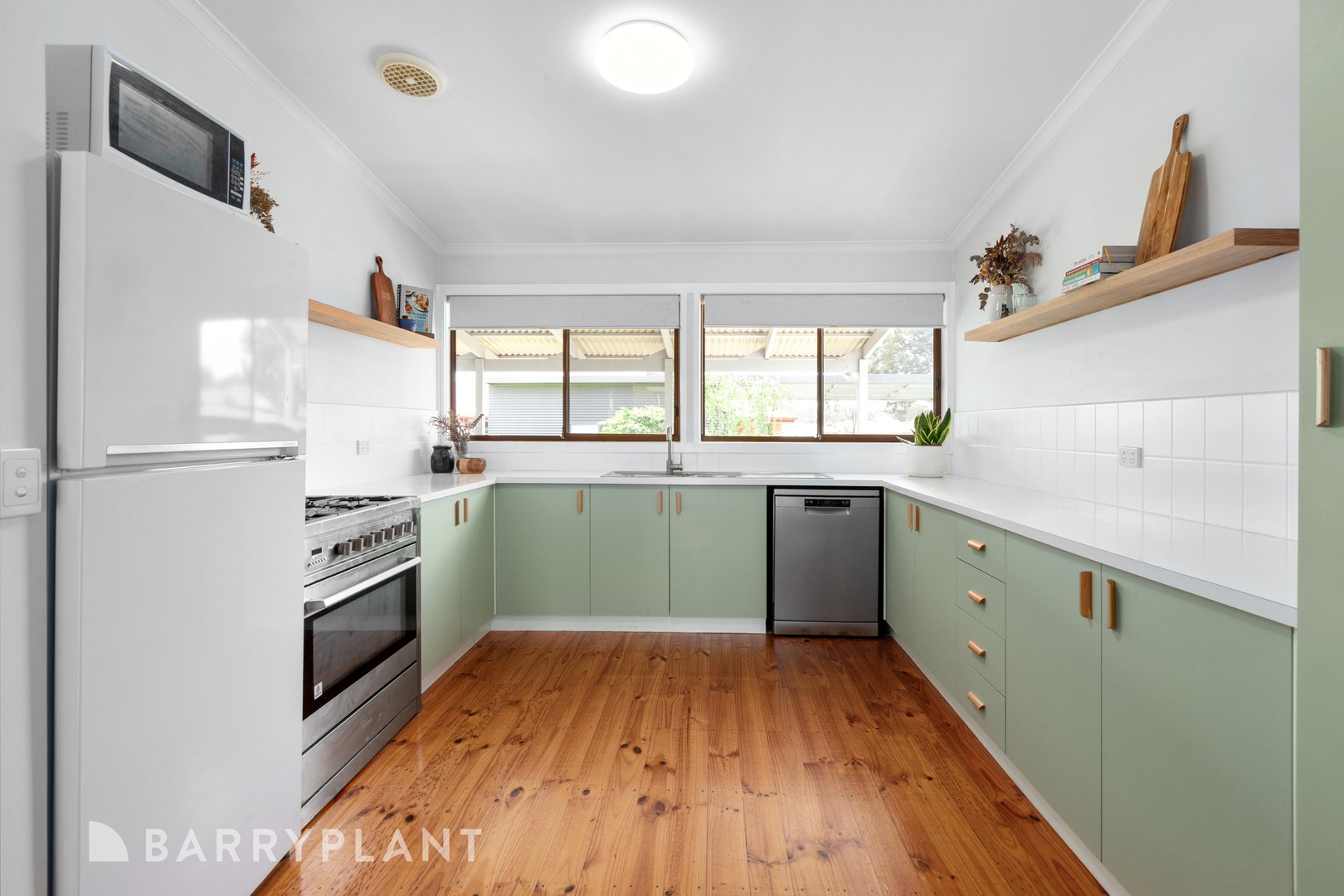 2 Dean Drive, Broadford, VIC 3658, Broadford - Thumbnail 2