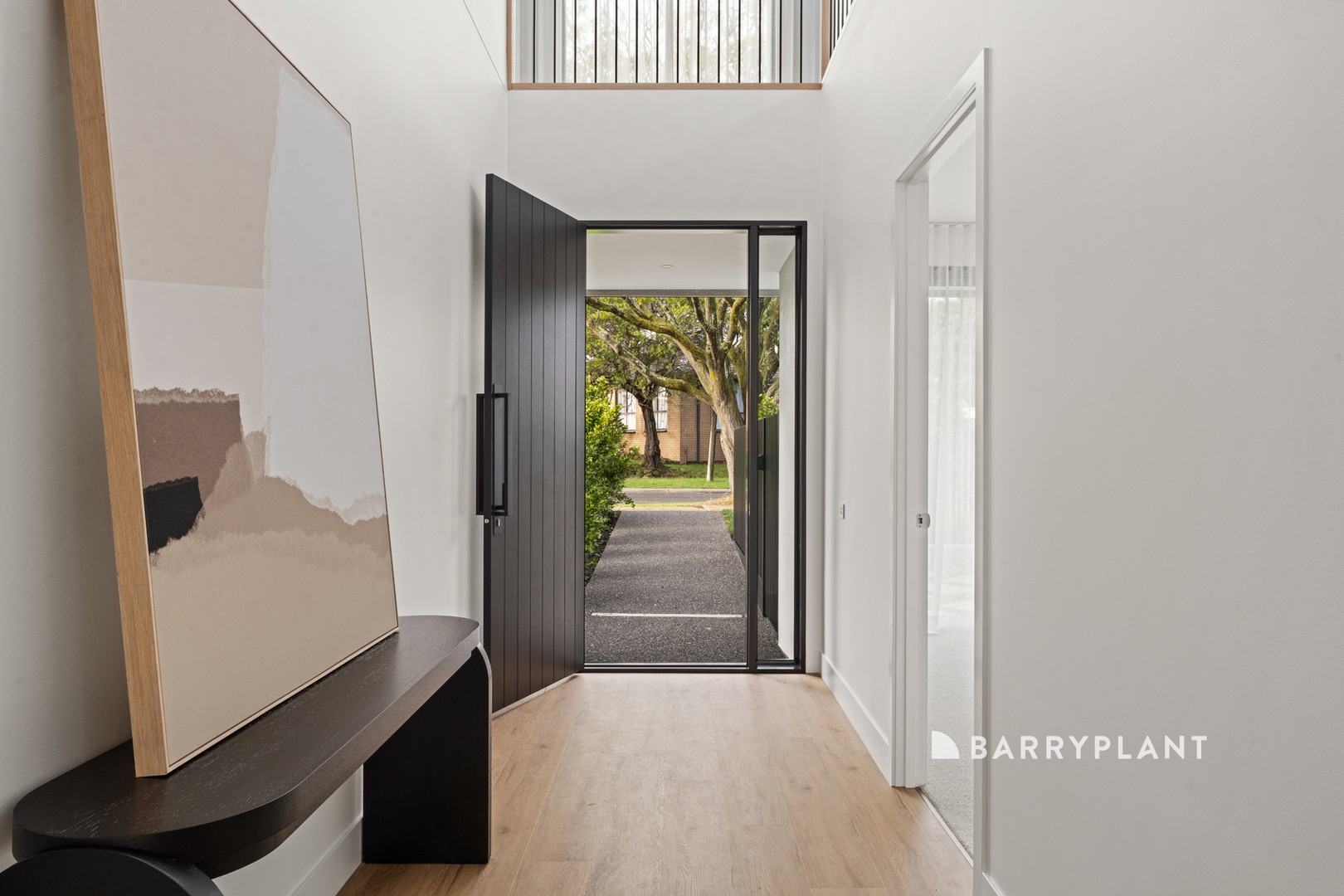2 Dorgan Court, Endeavour Hills, VIC 3802 - Thumbnail 2 - 17/06/2026