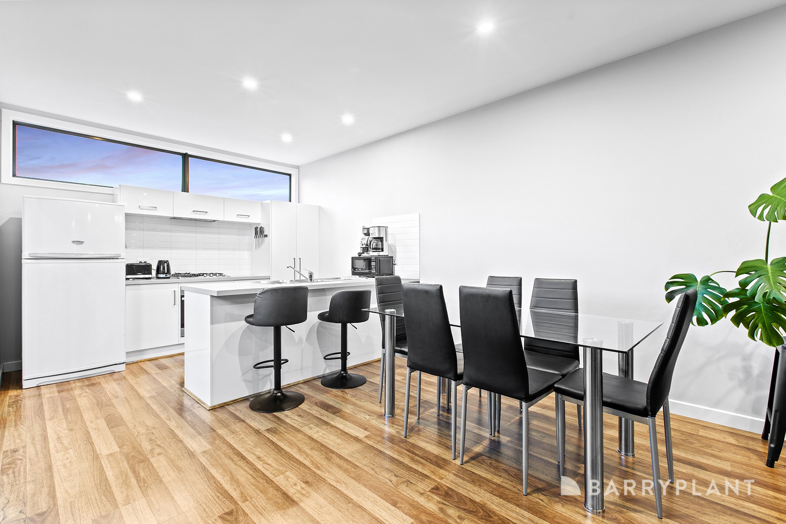 2 Dylan Close, Lilydale, VIC 3140 - Thumbnail 2 - 03/04/2025