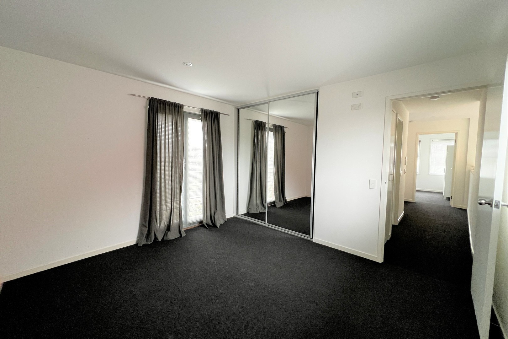 2 Edinburgh Lane, Caroline Springs, VIC 3023, Caroline Springs - Thumbnail 5