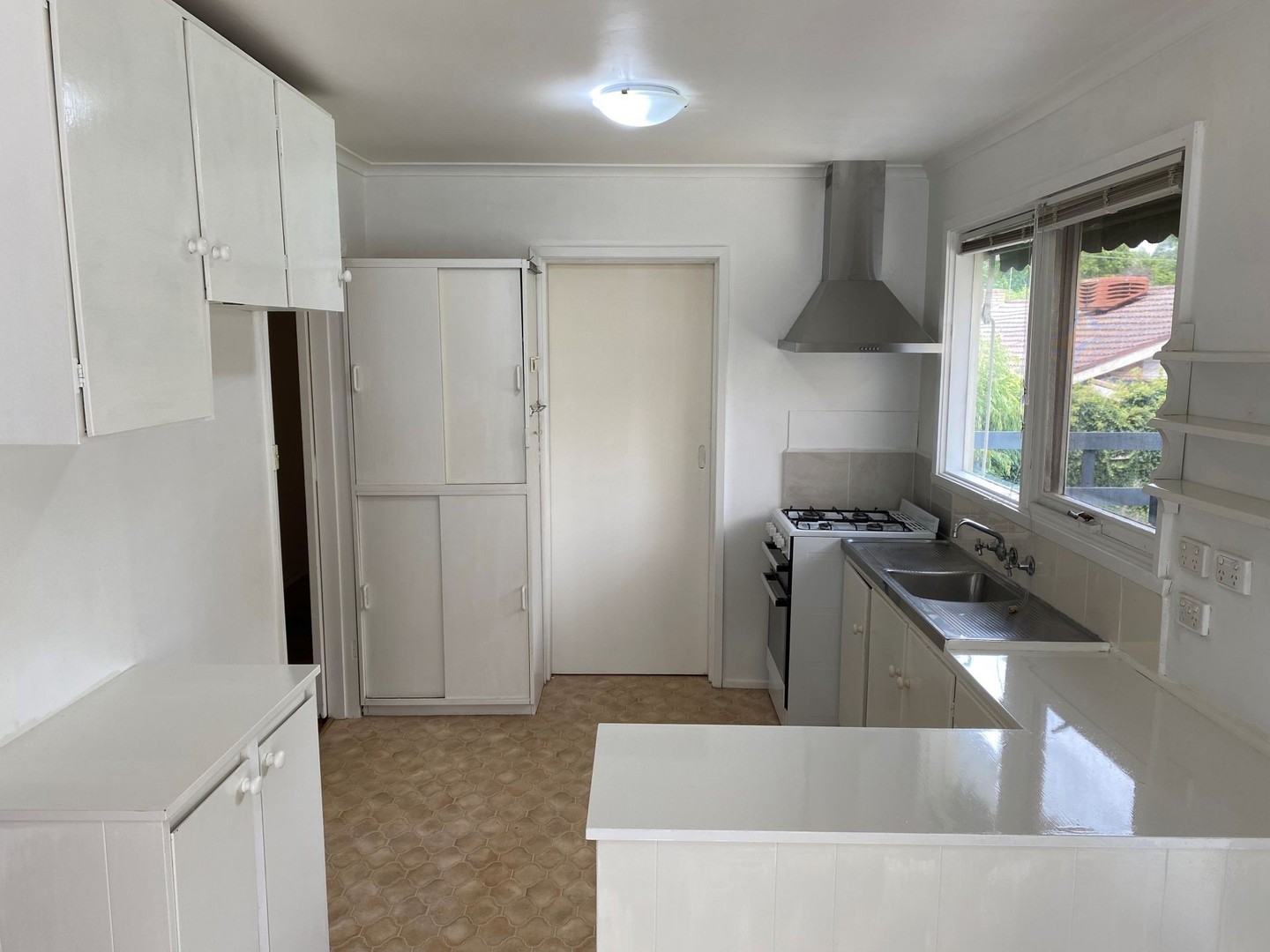 2 Elizabeth Court, Ringwood East, VIC 3135 - Thumbnail 2 - 24/04/2026