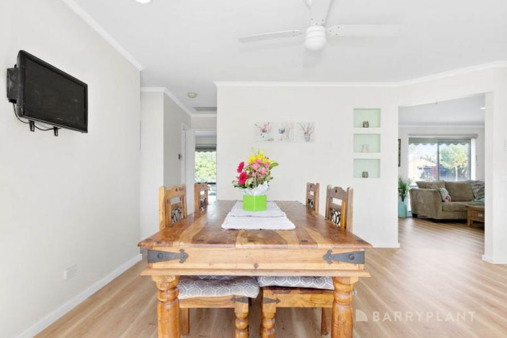 2 Englefield Court, Werribee, VIC 3030, Werribee - Thumbnail 6