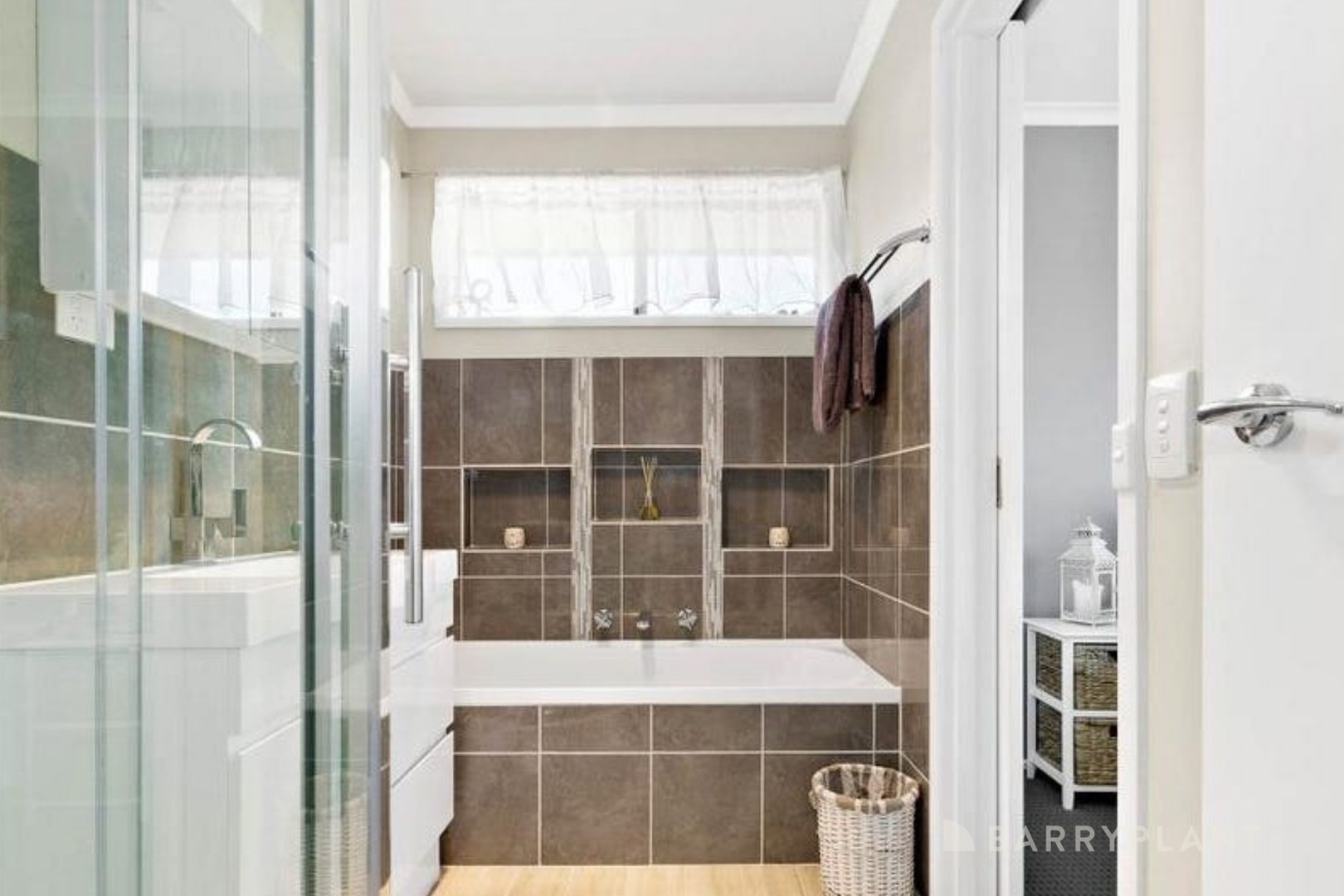 2 Englefield Court, Werribee, VIC 3030, Werribee - Thumbnail 8