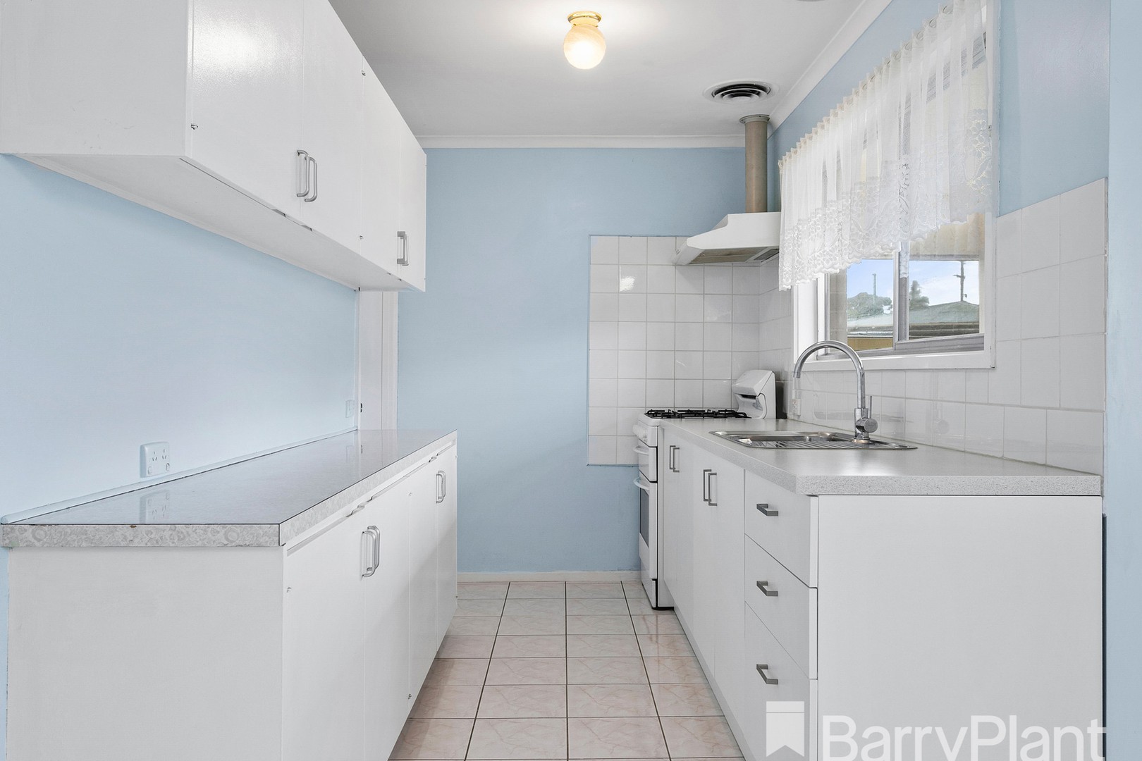 2 Erica Street, Wendouree, VIC 3355 - Thumbnail 2 - 21/04/2022