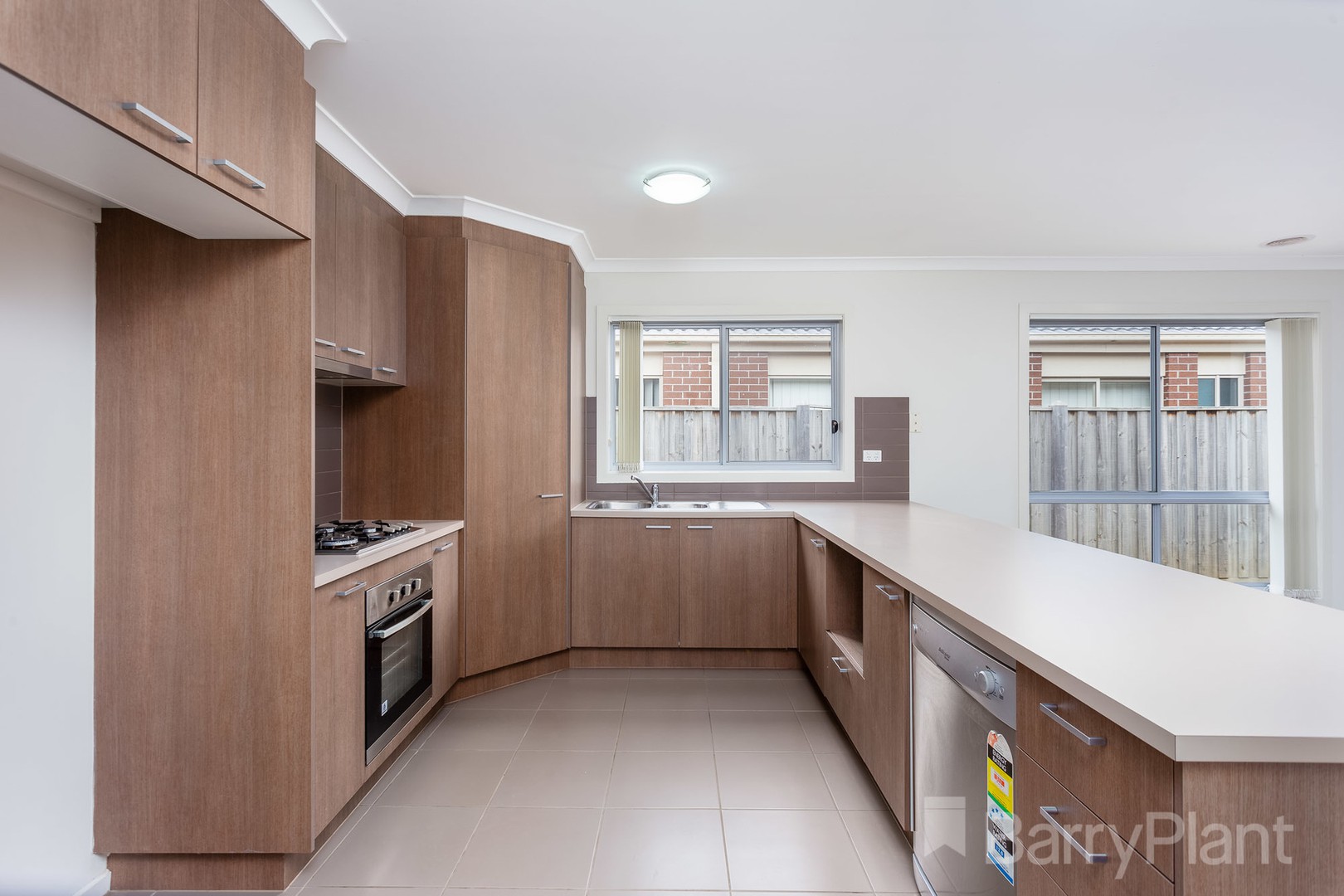 2 Ethan Road, Point Cook, VIC 3030, Point Cook - Thumbnail 4