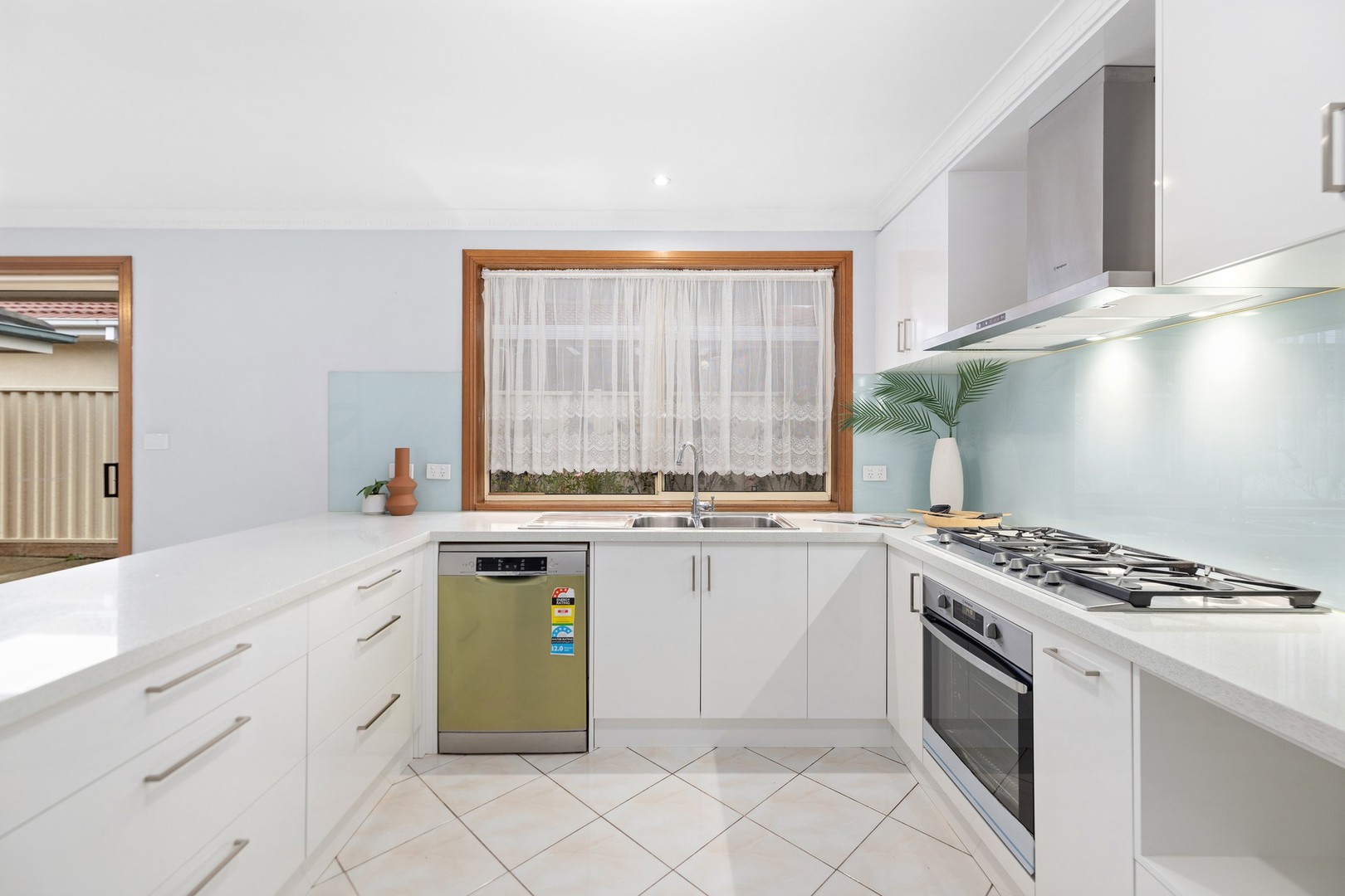 2 Fell Court, Altona Meadows, VIC 3028, Altona Meadows - Thumbnail 4