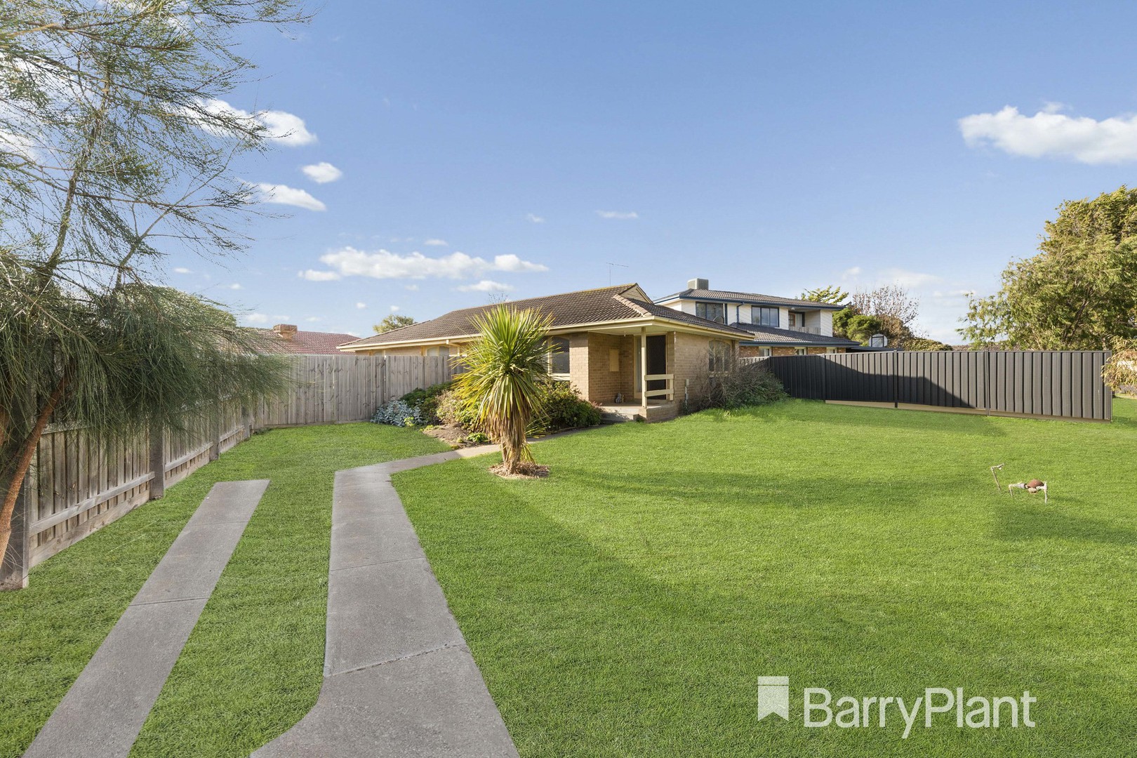 2 Fernberg Place, Melton West, VIC 3337