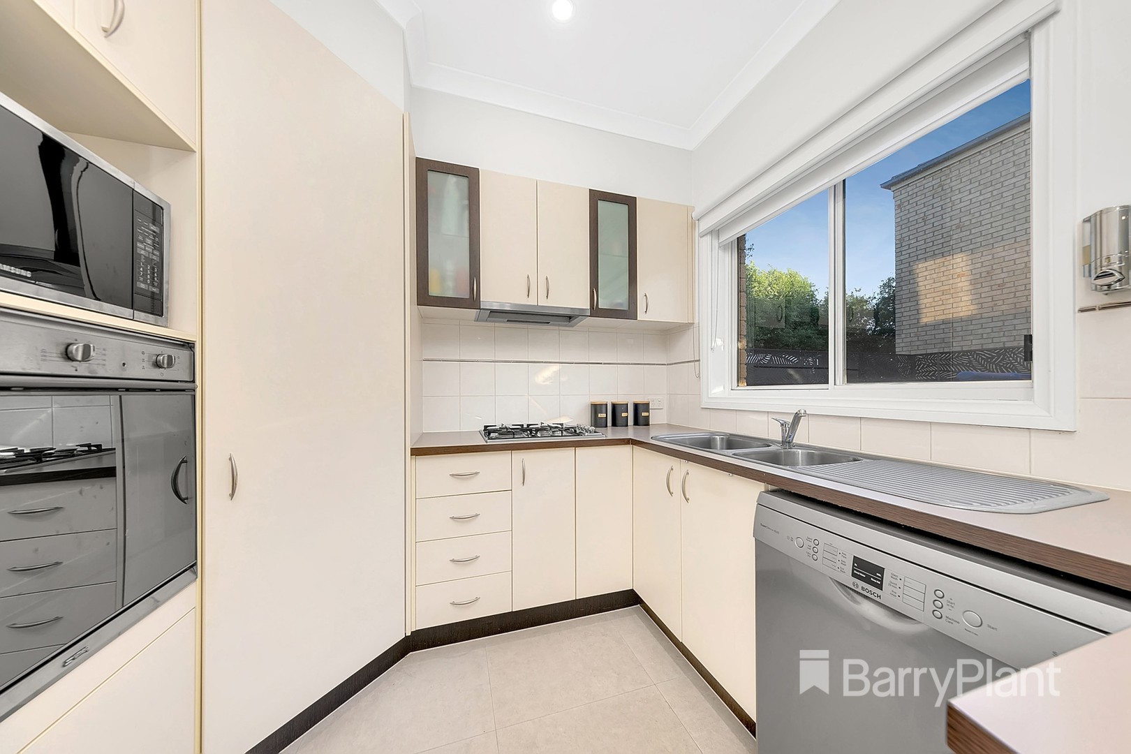 2 Flame Crescent, South Morang, VIC 3752, South Morang - Thumbnail 6