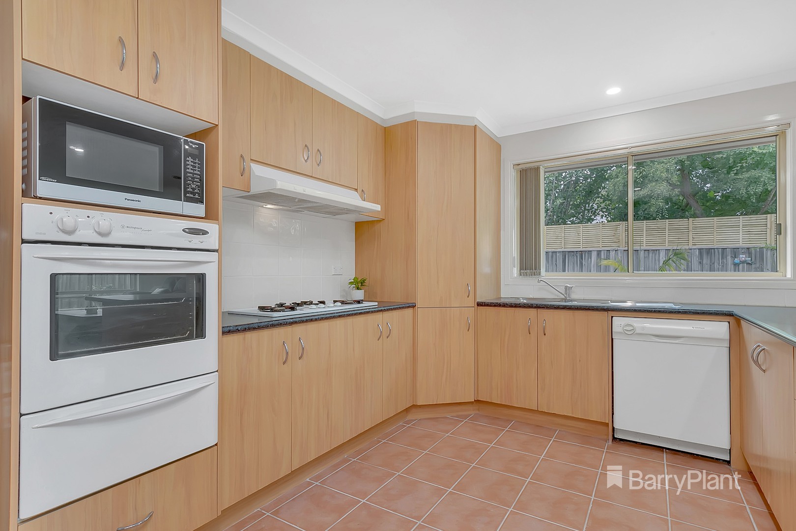 2 Flying Fox Terrace, South Morang, VIC 3752, South Morang - Thumbnail 4